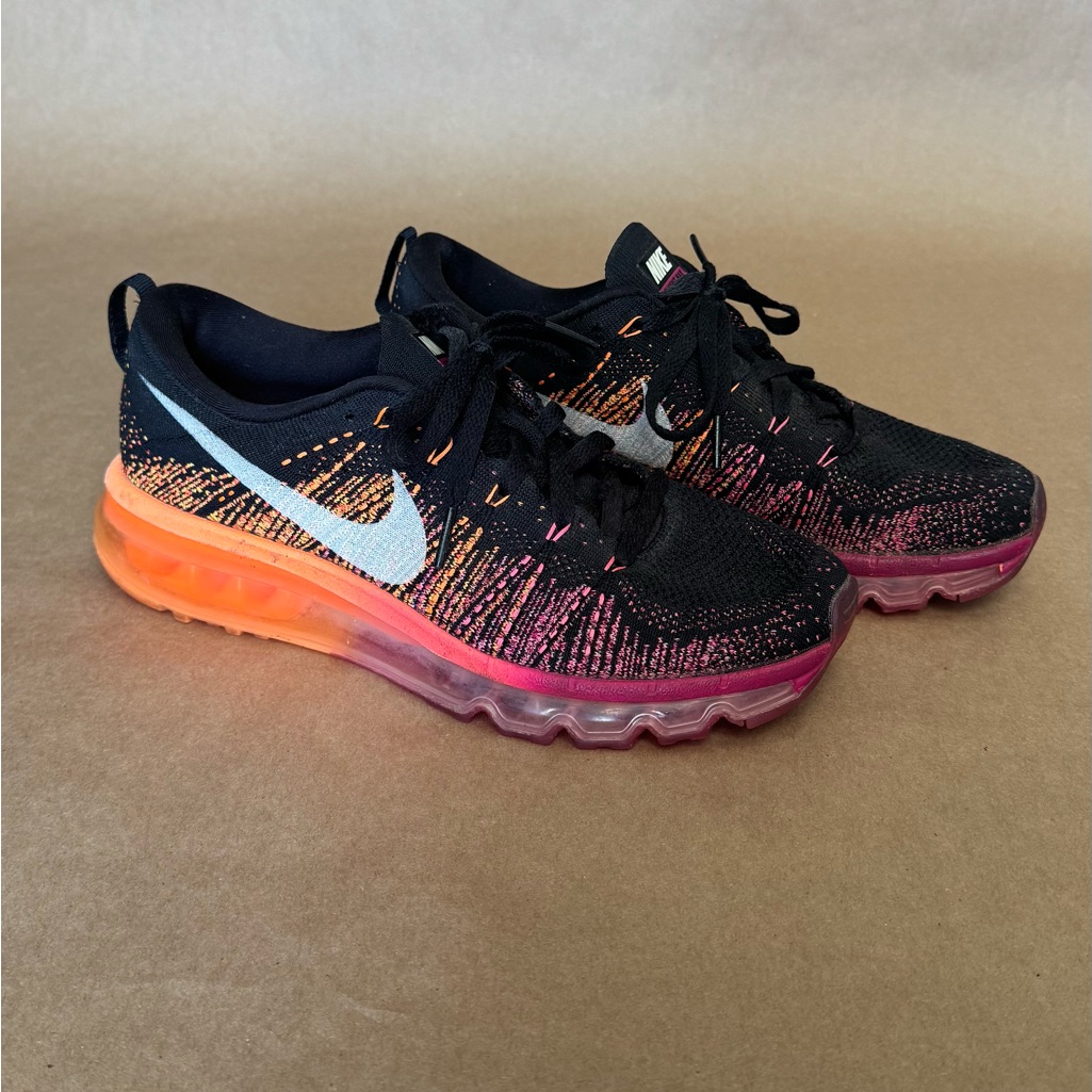 Nike Flyknit Max Women’s Size 9.5 Black/Sail Bright Magenta/Atomic Orange